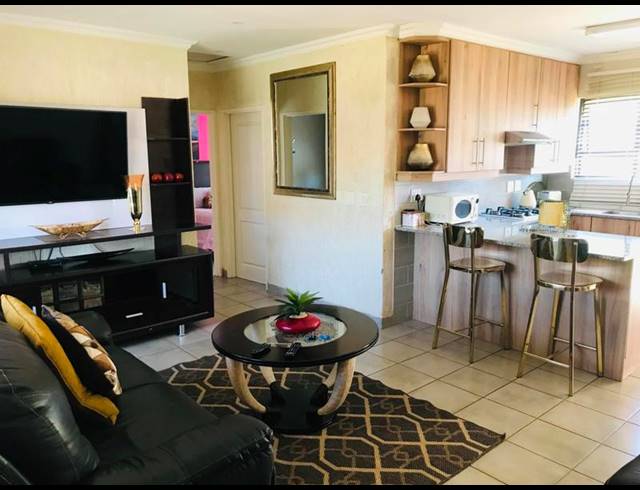 2 BEDROOM HOUSE FOR SALE IN SONNEVELD